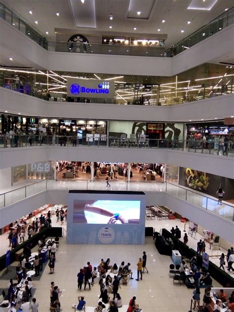 Where to dine at SM Mega Fashion Hall .